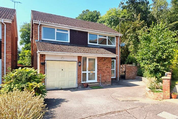 4 Bedroom Detached House To Rent In Bishopstoke, SO50