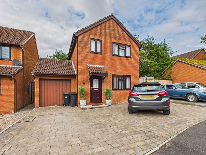3 Bedroom Detached House For Sale In Wade Close, Bridgwater, TA7