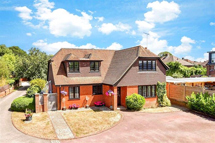 4 Bedroom Detached House For Sale In Manor Court, Meopham, Kent, DA13