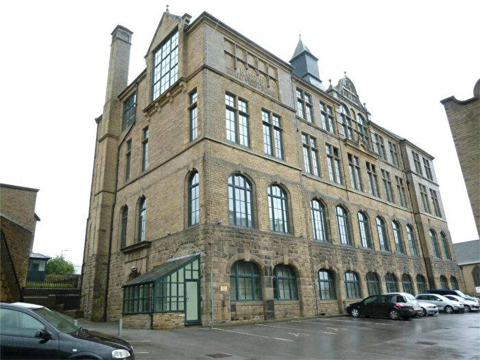 1 Bedroom Flat To Rent In Byron Halls, Bradford, BD3