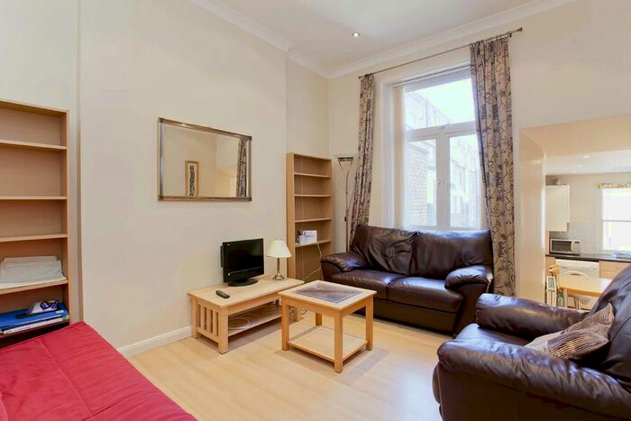 1 Bedroom Flat To Rent In Gloucester Street, London, SW1V