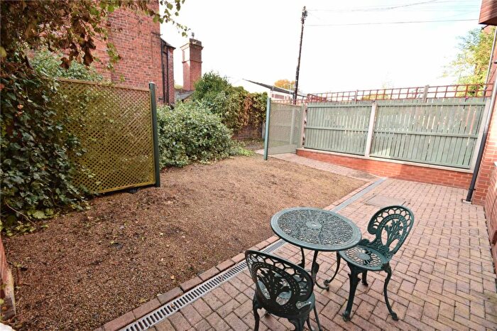 1 Bedroom Apartment To Rent In Methley Place, Leeds, West Yorkshire, LS7