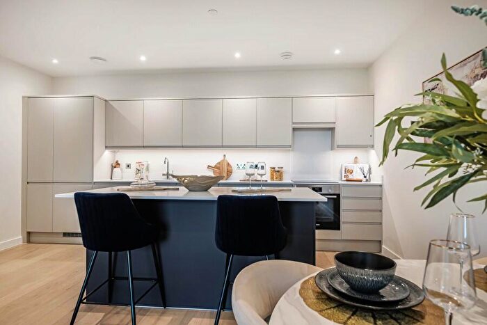 1 Bedroom Apartment To Rent In Chertsey, Surrey, KT16