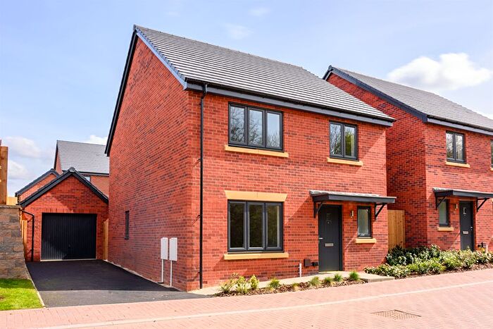 4 Bedroom Detached House For Sale In Wood Avens Way, Desborough, Kettering, NN14