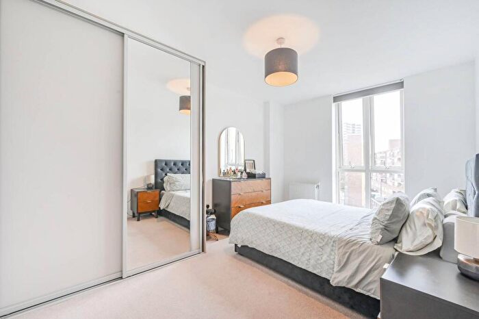 2 Bedroom Flat For Sale In Nellie Cressall Way, , Bow, London, E3