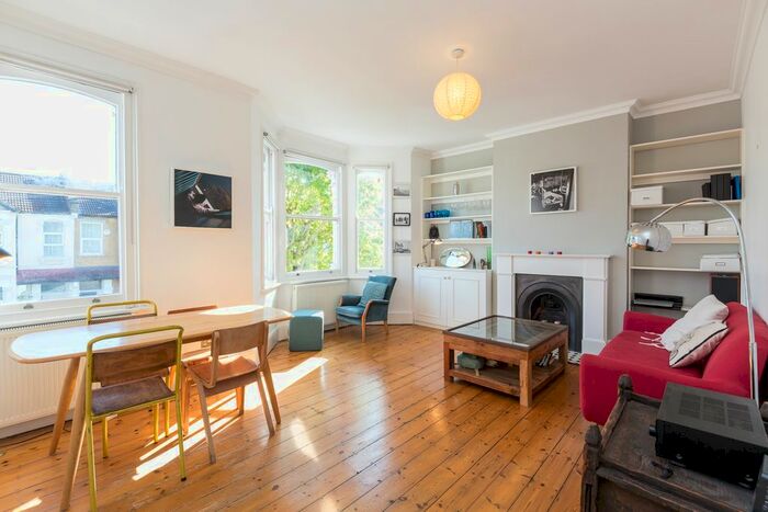 2 Bedroom Flat To Rent In Ivydale Road, London, SE15