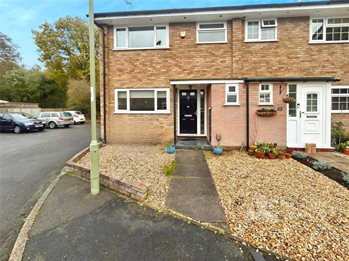 3 Bedroom End Of Terrace House To Rent In Longleat Square, Farnborough, Hampshire, GU14