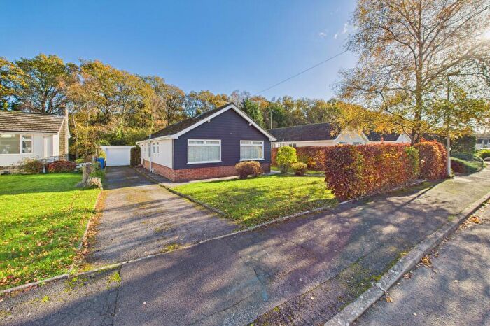 3 Bedroom Bungalow For Sale In Fairview Drive, Broadstone, Dorset, BH18