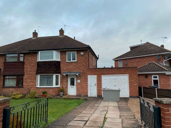 3 Bedroom Semi-Detached House To Rent In Parkdale Road, Thurmaston, Leicester, LE4