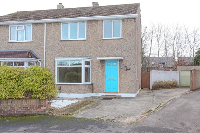 3 Bedroom Semi-Detached House To Rent In Waverly Avenue, Kidlington, OX5