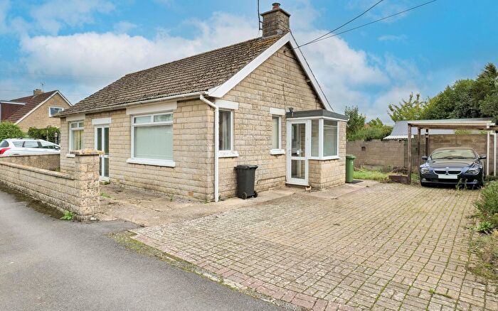 2 Bedroom Detached Bungalow For Sale In Dunch Lane, Melksham, SN12