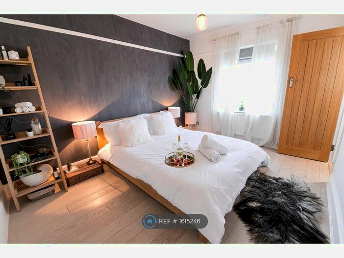 2 Bedroom Detached House To Rent In Buckland Road, Poole, BH12