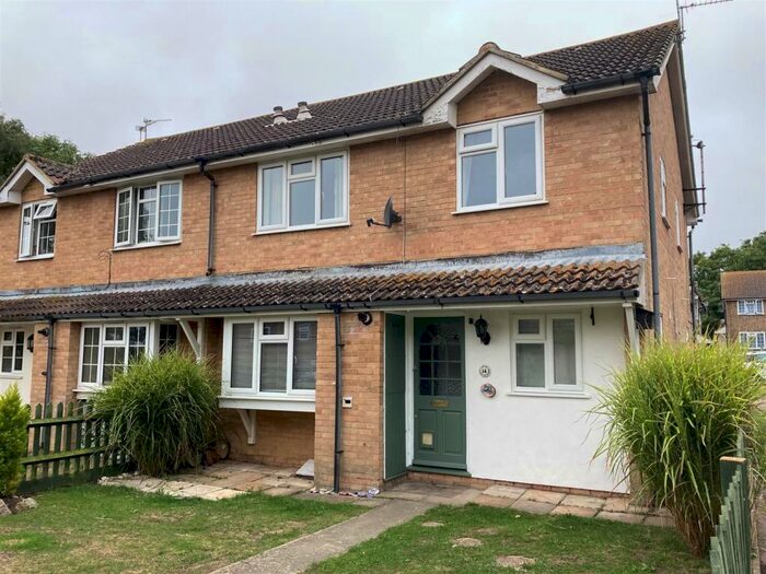 2 Bedroom End Of Terrace House To Rent In Heron Ridge, Polegate, BN26