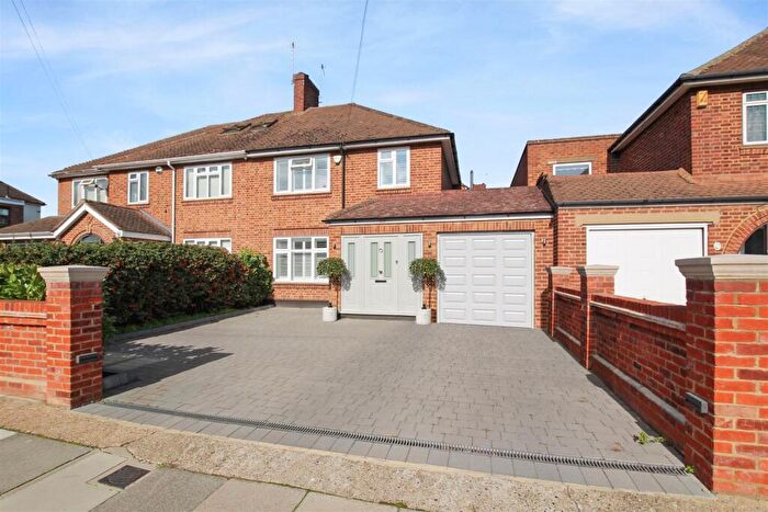 3 Bedroom Semi Detached House For Sale In Riverdale Road, Bexley, DA5
