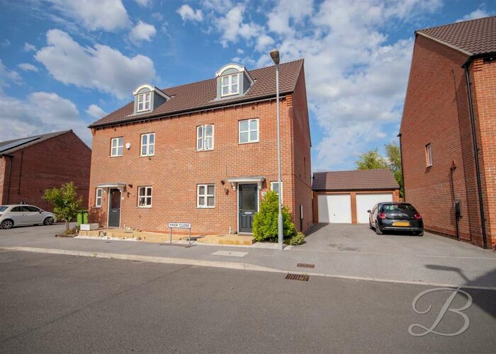 4 Bedroom Semi-Detached House To Rent In Piper Close, Mansfield Woodhouse, NG19