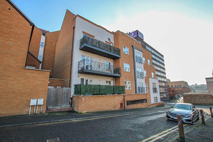 2 Bedroom Apartment To Rent In The Mount, Brentwood, Essex, CM14