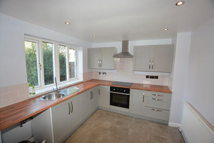 3 Bedroom Semi Detached House To Rent In Laverack Street, Sheffield, S13