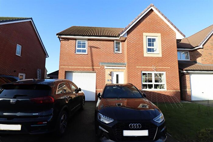 4 Bedroom Detached House For Sale In Airedale Drive, Brough, HU15