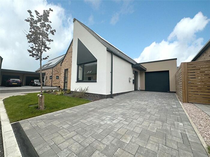 2 Bedroom Detached Bungalow To Rent In Topsham, Devon, EX3