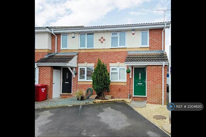 2 Bedroom Terraced House To Rent In Nicholas Gardens, Slough, SL1