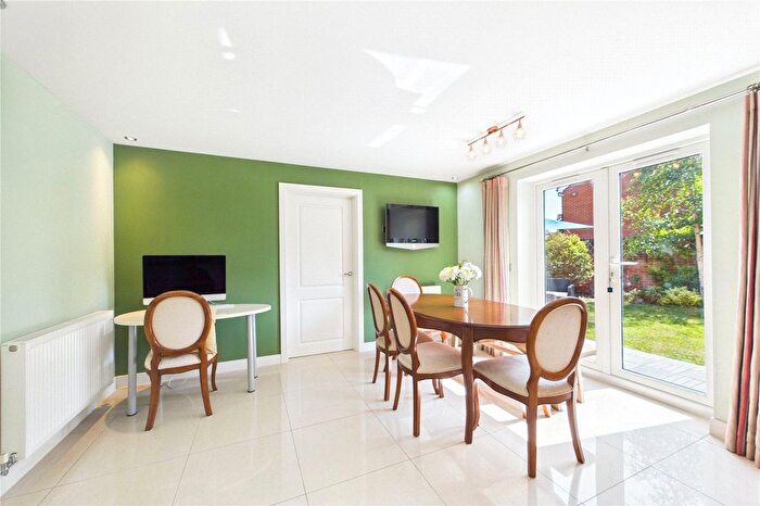5 Bedroom Detached House To Rent In Elk Path, Three Mile Cross, Reading, Berkshire, RG7