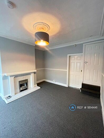 3 Bedroom Terraced House To Rent In Cross Flatts Terrace, Leeds, LS11