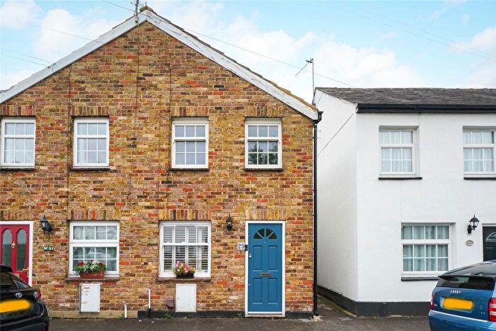 2 Bedroom Cottage For Sale In Hurst Lane, East Molesey, KT8