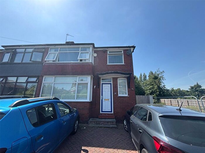 3 Bedroom Semi-Detached House To Rent In Runnymeade, Salford, Greater Manchester, M6