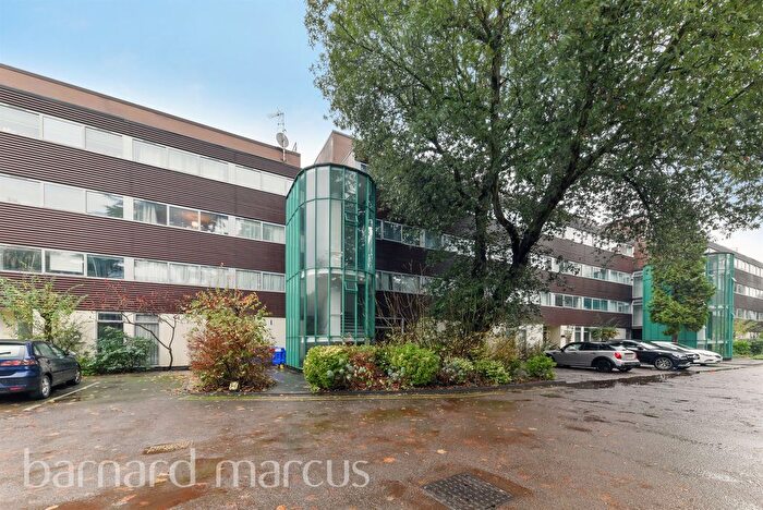 1 Bedroom Flat For Sale In Claudia Place, London, SW19