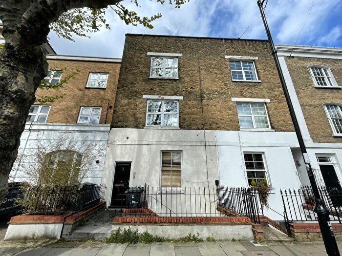 2 Bedroom Flat To Rent In Richmond Avenue, London, N1