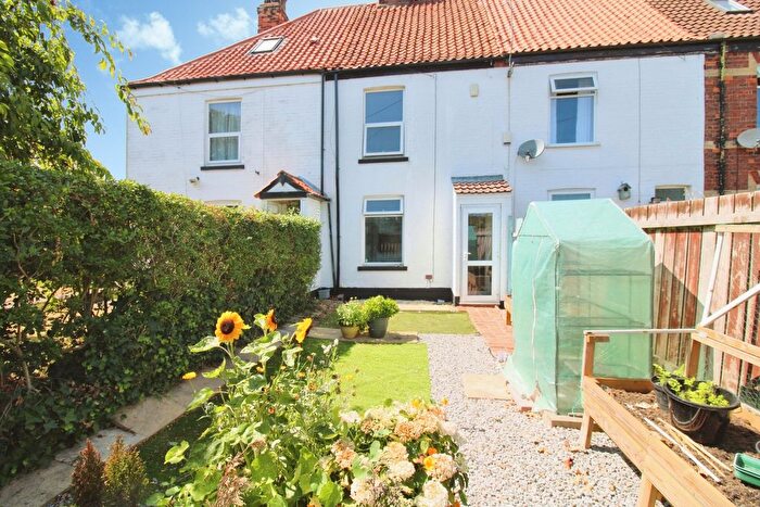 3 Bedroom Terraced House For Sale In Mount Pleasant, Sutton-On-Hull, Hull, HU7