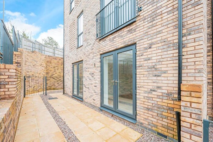 1 Bedroom Apartment For Sale In Eden Avenue, Birmingham, B12