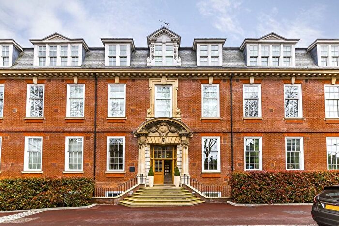 2 Bedroom Flat To Rent In Coleridge Gardens, Chelsea, SW10