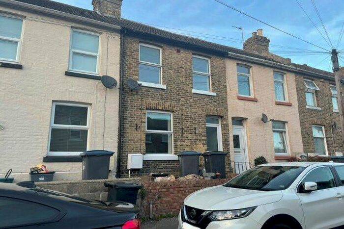 3 Bedroom Terraced House To Rent In Winchelsea Street, Dover, CT17