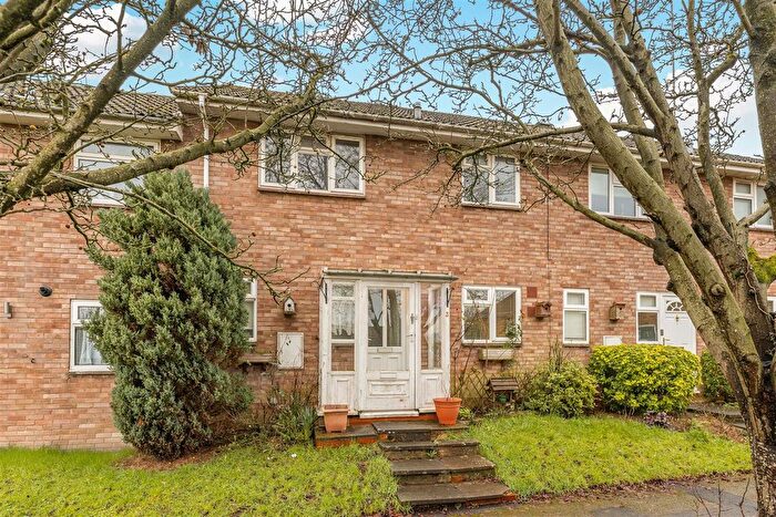 3 Bedroom Terraced House For Sale In Harlech Close, Banbury, OX16