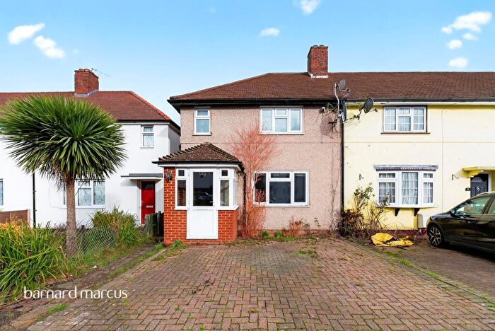 3 Bedroom End Of Terrace House For Sale In Browning Avenue, Worcester Park, KT4