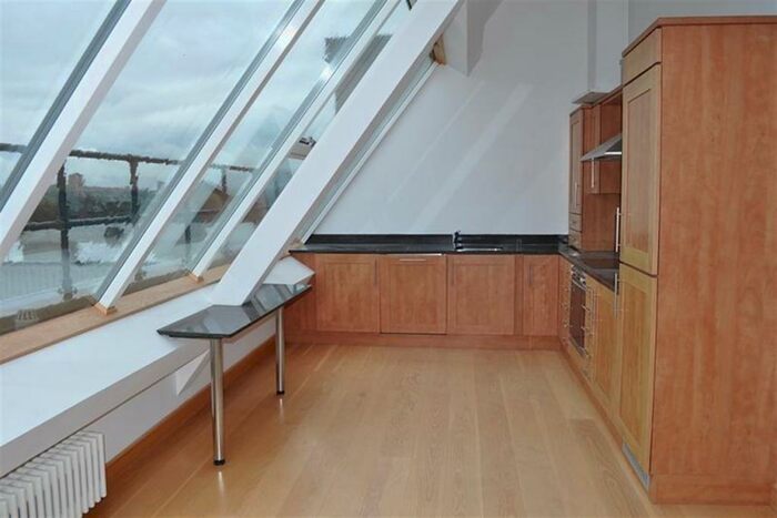 2 Bedroom Apartment To Rent In Grainger Street, Newcastle Upon Tyne, NE1