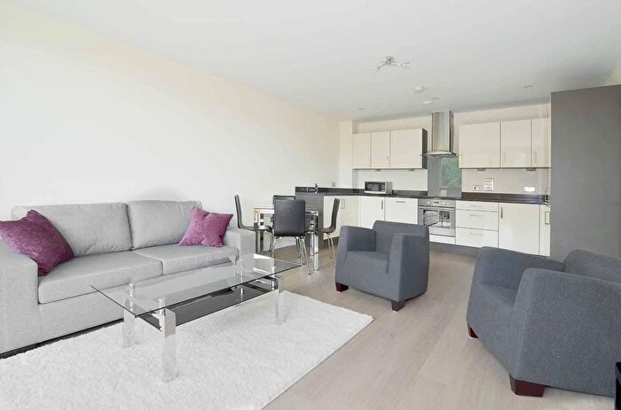 2 Bedroom Flat For Sale In Bollo Lane, London, W4