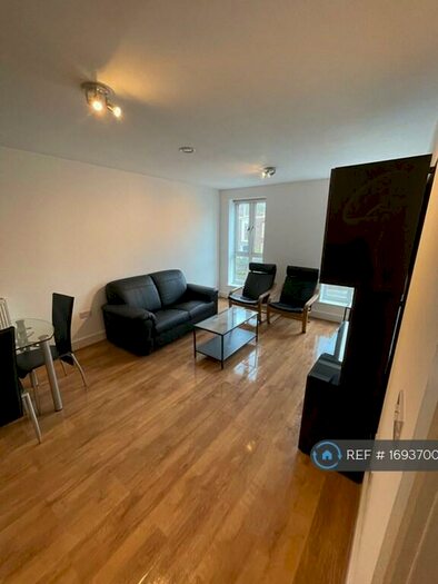 1 Bedroom Flat To Rent In Elderberry Court, London, NW11