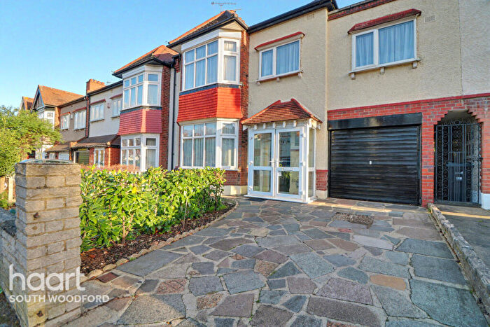 4 Bedroom Terraced House For Sale In Lancaster Avenue, South Woodford, E18