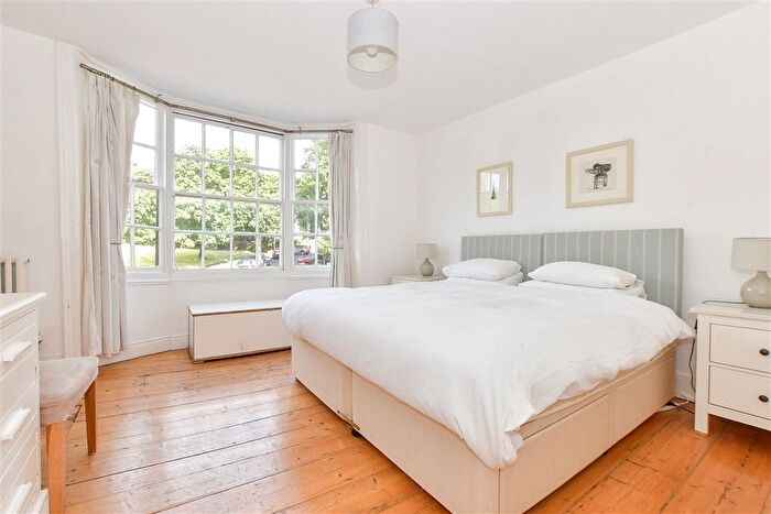 5 Bedroom Town House For Sale In Union Road, Cowes, Isle Of Wight, PO31