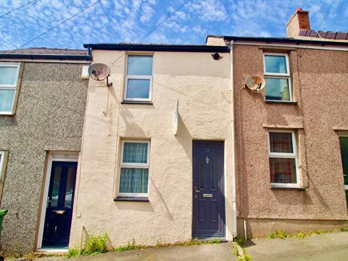 2 Bedroom Terraced House For Sale In Hendre Street, Caernarfon, LL55