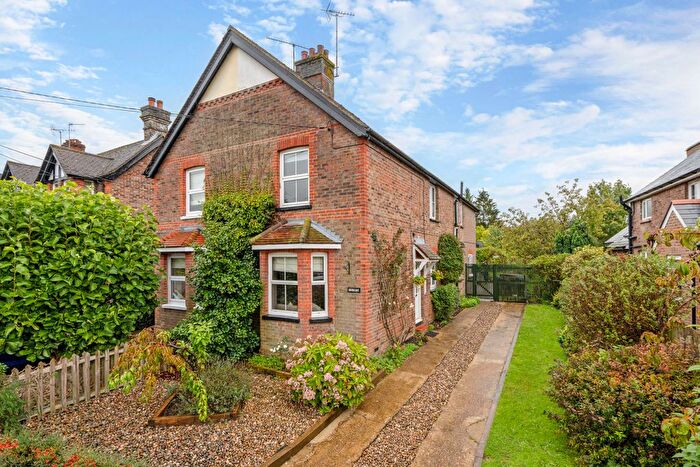 3 Bedroom Semi-Detached House For Sale In Woodside Road, Chiddingfold, GU8