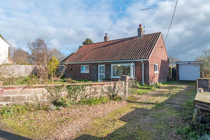 2 Bedroom Bungalow For Sale In Creake Road, Sculthorpe, NR21