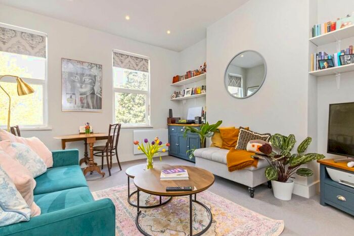 1 Bedroom Flat To Rent In Grange Road, London, W5