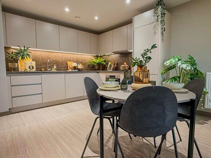 2 Bedroom Apartment To Rent In Candleriggs, Trongate, Glasgow, G1