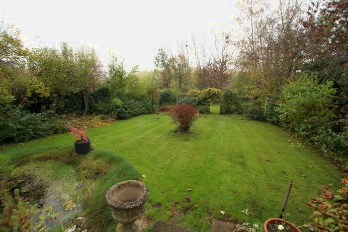 4 Bedroom Detached House To Rent In West Wycombe Road, High Wycombe HP12