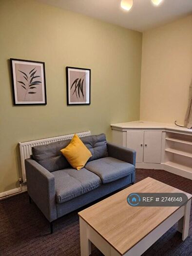 1 Bedroom Flat To Rent In Meersbrook, Sheffield, S8