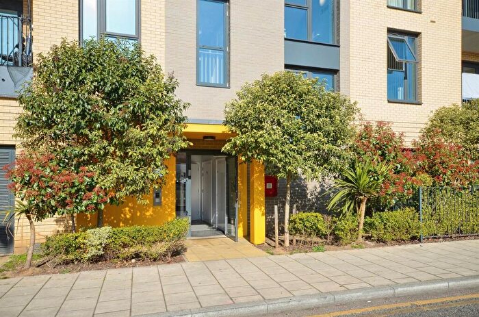 1 Bedroom Apartment For Sale In Westmoreland Road, London, NW9