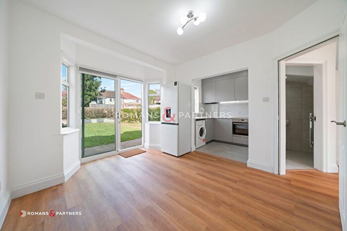 3 Bedroom Terraced House To Rent In Lynmouth Gardens, Perivale, UB6